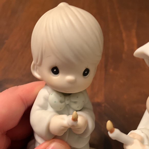 Precious Moments"Sharing the Good New Together"1991"Symbol of Membership"Figure - Picture 16 of 16